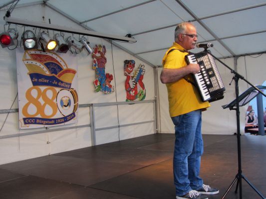 Strassen-_und_Hoffest 2014_190.jpg
